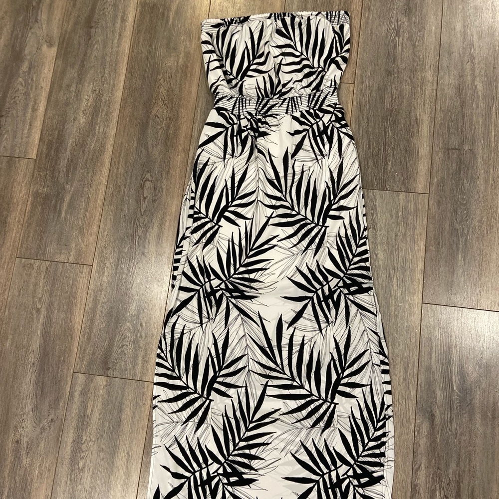 Strapless maxi dress. Size small.